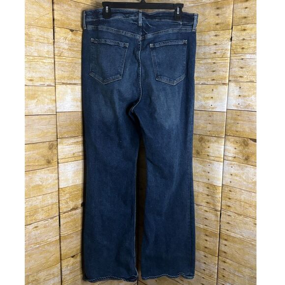 OLD NAVY HIGHER HIGH RISE CLASSIC CASUAL EVERYDAY WEAR DENIM FLARE JEANS SIZE 14 - Picture 2 of 4